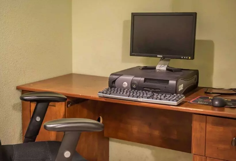 호텔 Suburban Studios Near Panama City Beach