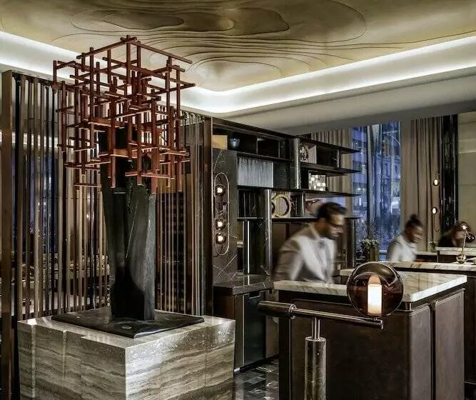 هتل The St. Regis Toronto