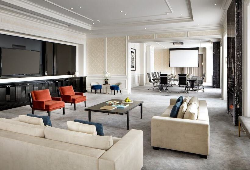 Szálloda The St. Regis Toronto