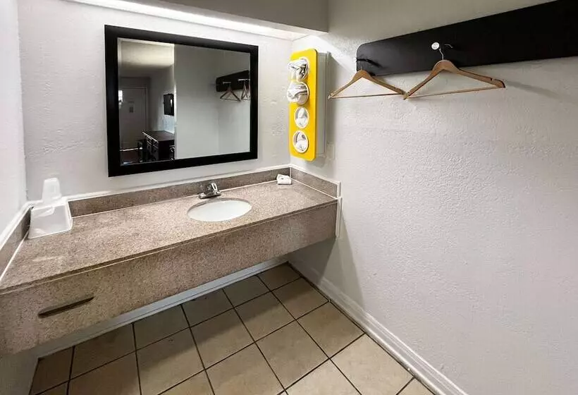 Motel 6 Lake Charles, La