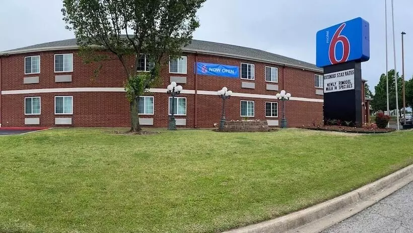 Motel 6 Tulsa, Ok Central