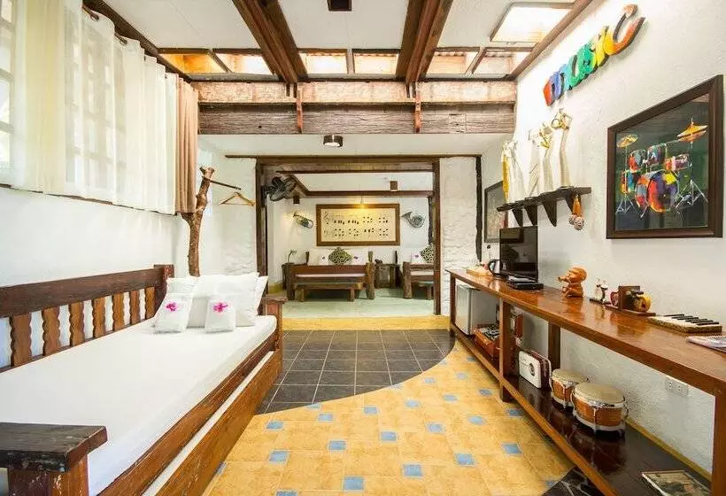 Hotelli Oldwoods By The Sea Nature Resort   Pangasinan