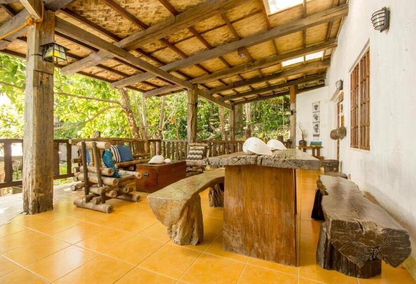 בית מלון כפרי Oldwoods By The Sea Nature Resort   Pangasinan