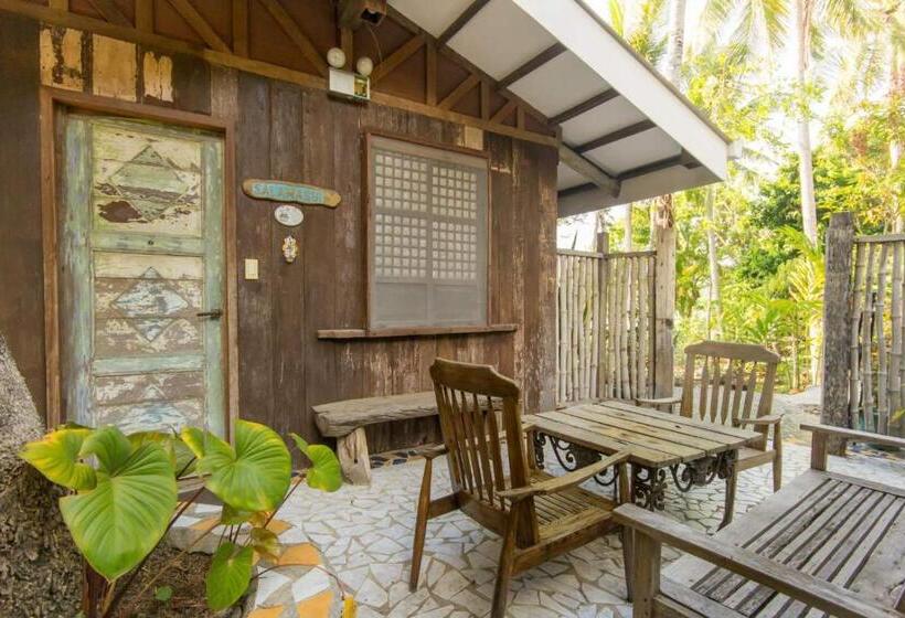 בית מלון כפרי Oldwoods By The Sea Nature Resort   Pangasinan