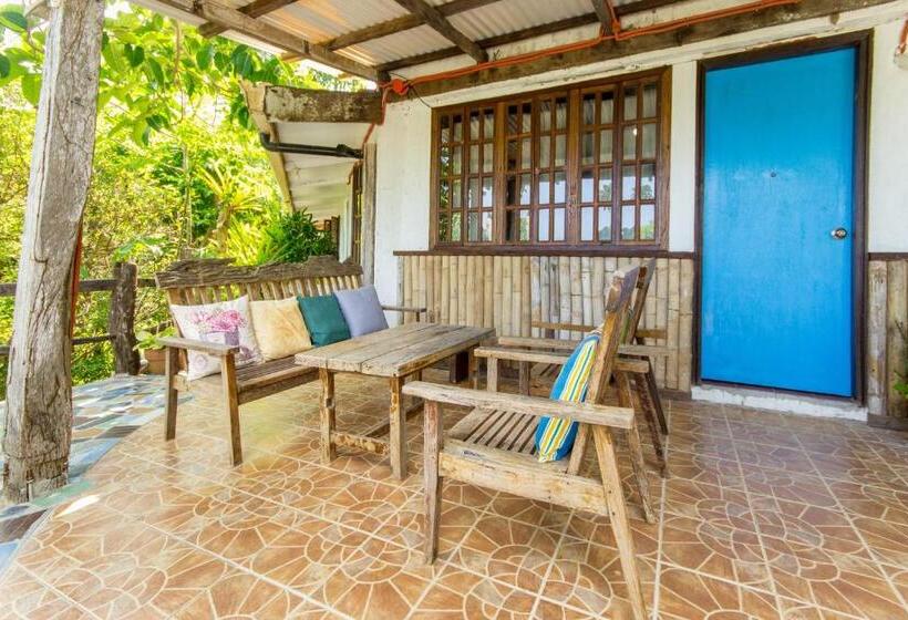 בית מלון כפרי Oldwoods By The Sea Nature Resort   Pangasinan