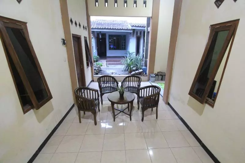 Retkeilymaja Homestay Sekar Syariah