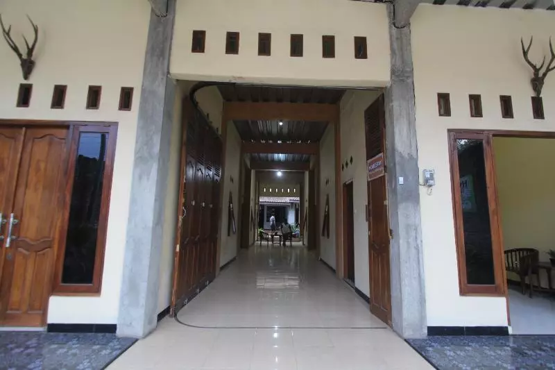 Retkeilymaja Homestay Sekar Syariah
