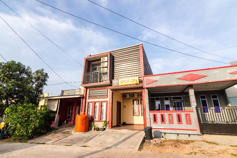 هاستل Spot On 2755 Zainab Homestay Syariah