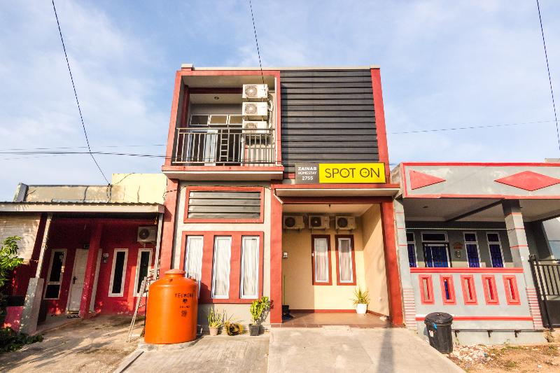هاستل Spot On 2755 Zainab Homestay Syariah