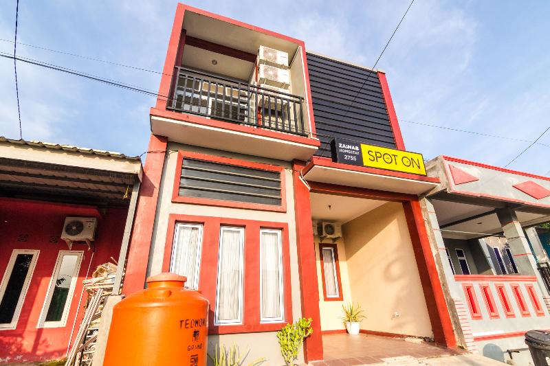 هاستل Spot On 2755 Zainab Homestay Syariah