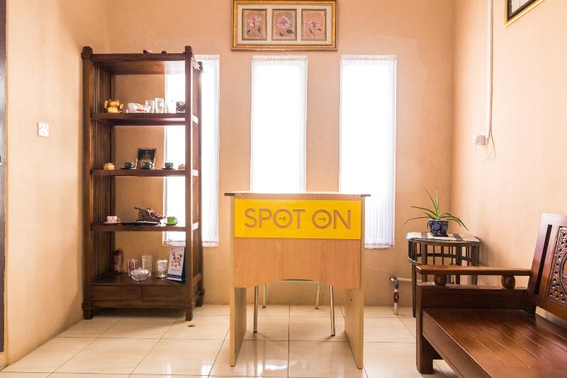 هاستل Spot On 2755 Zainab Homestay Syariah