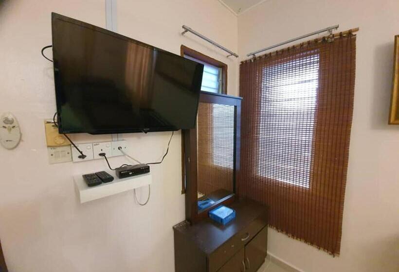 בית מלון כפרי Ali Imran