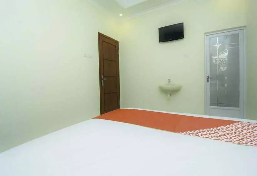 هتل Edelweiss Residence Syariah By Oyo Rooms