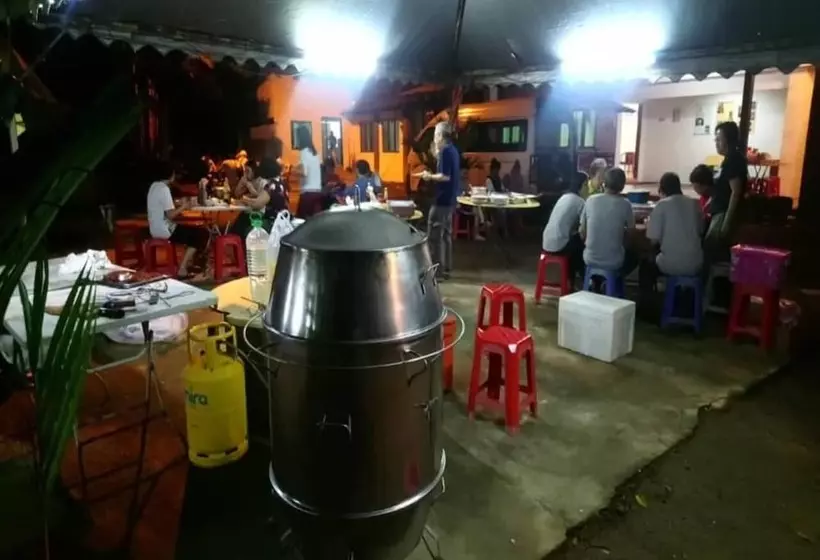 ホテル Lembin Village Sdn Bhd