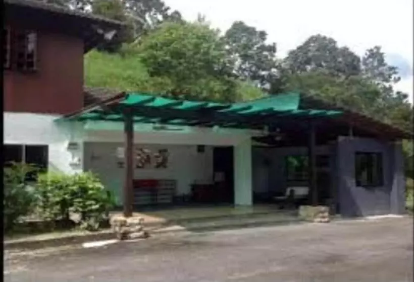 ホテル Lembin Village Sdn Bhd