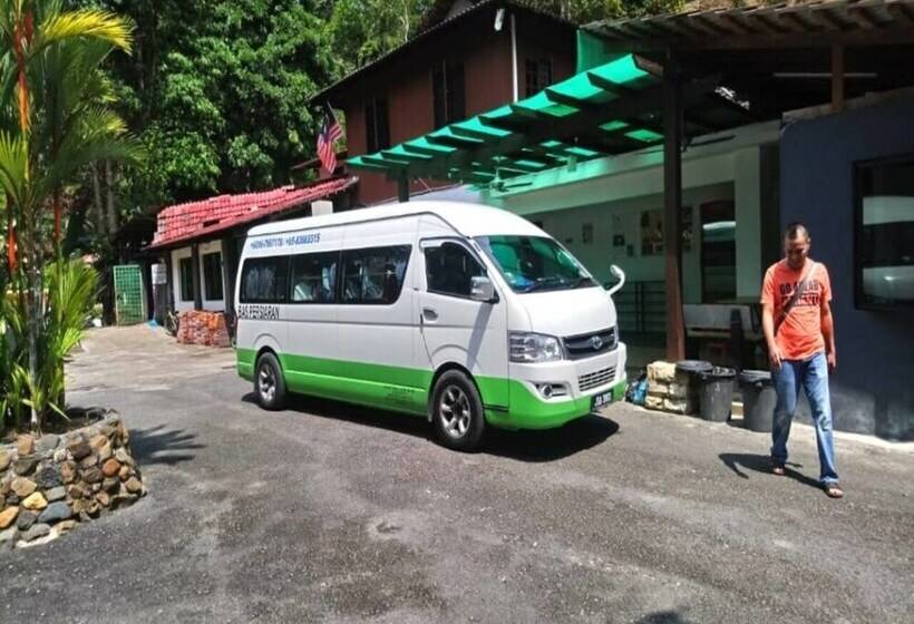 בית מלון כפרי Lembin Village Sdn Bhd