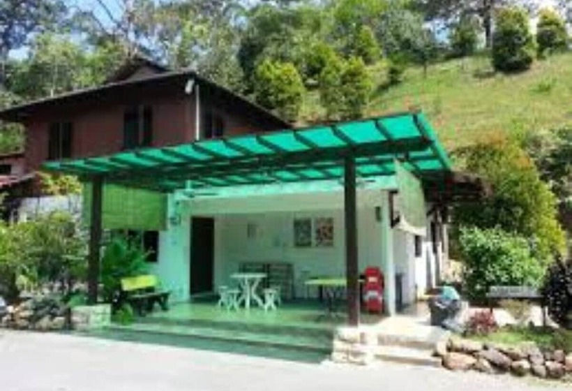 בית מלון כפרי Lembin Village Sdn Bhd