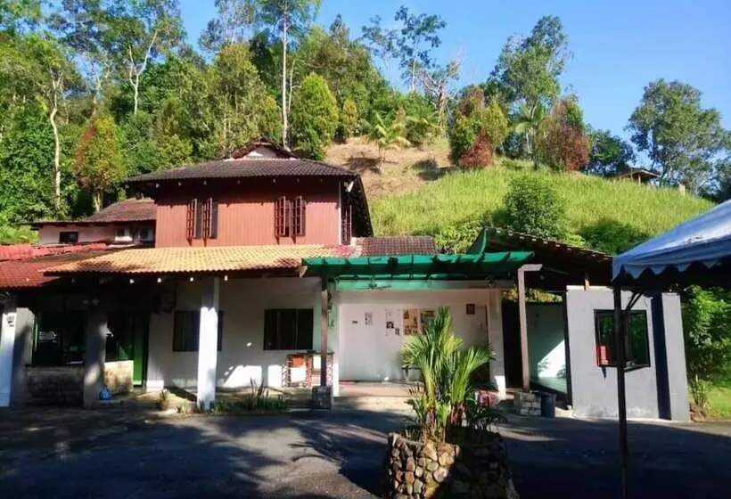 ホテル Lembin Village Sdn Bhd