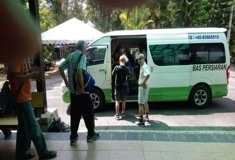 ホテル Lembin Village Sdn Bhd