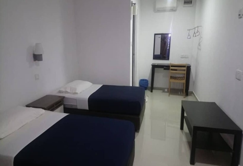 בית מלון כפרי Lembin Village Sdn Bhd