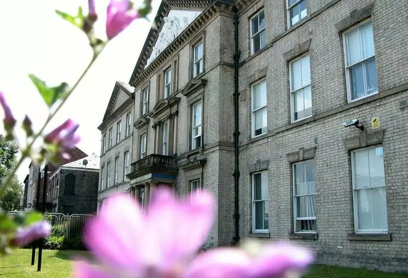 Park Hotel & Apartments