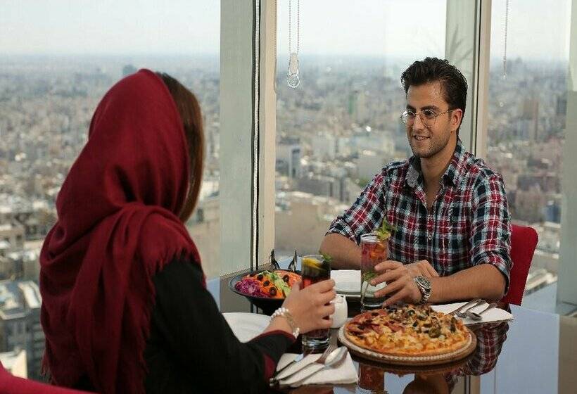 هتل Persian Plaza