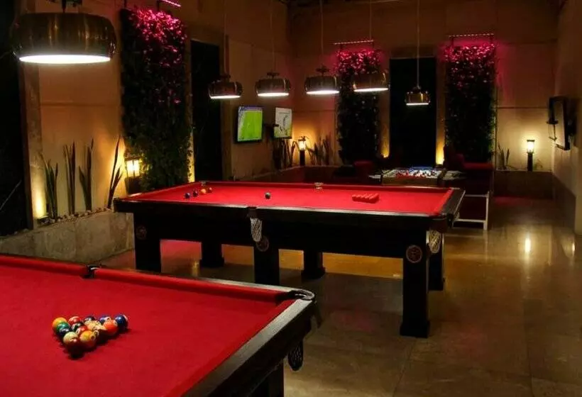 هتل Persian Plaza