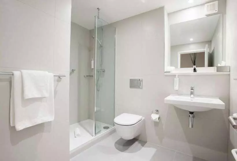 Hotelli Premier Suites Reading