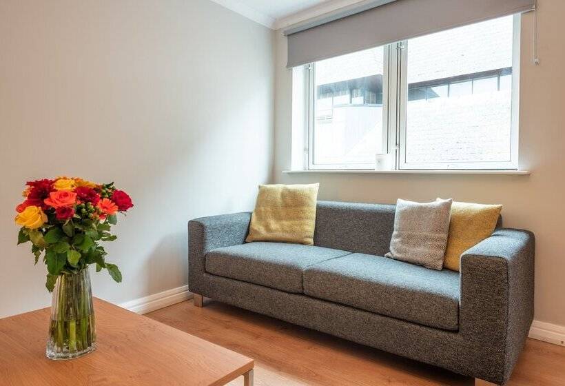 فندق Premier Suites Reading