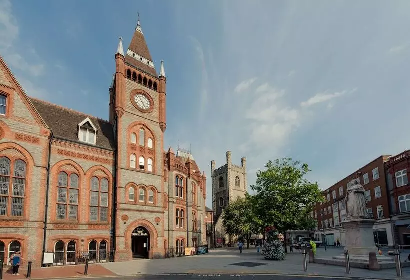 Hotelli Premier Suites Reading