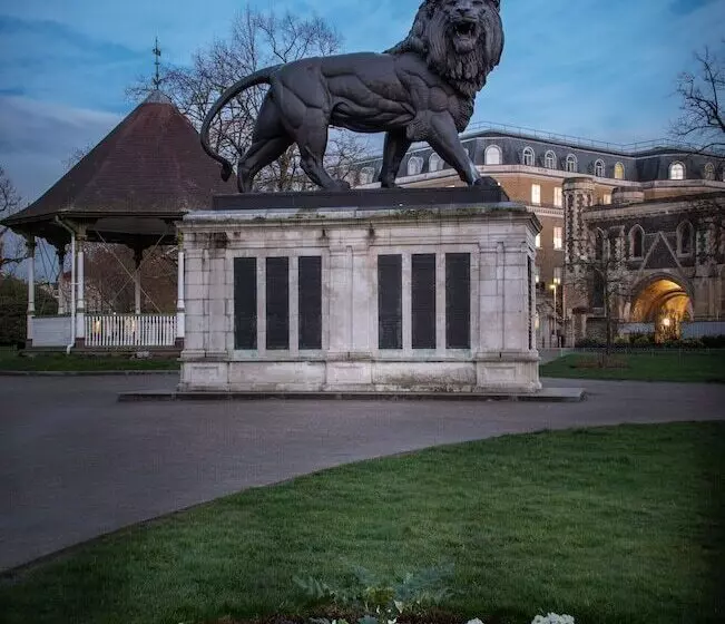 Hotelli Premier Suites Reading