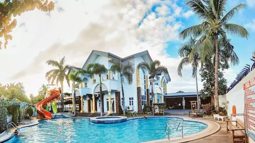 Hotelli Villa Jhoana Resort