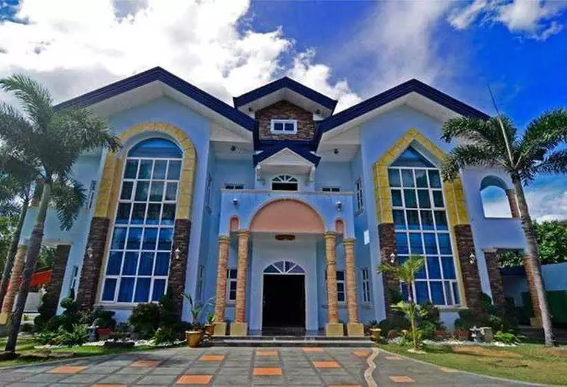 Hotelli Villa Jhoana Resort