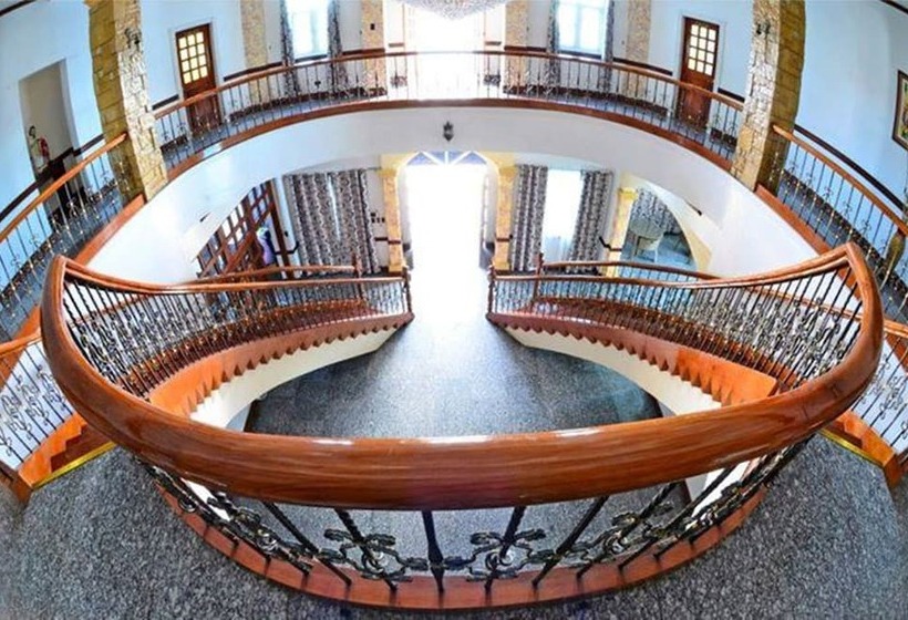 فندق Villa Jhoana Resort