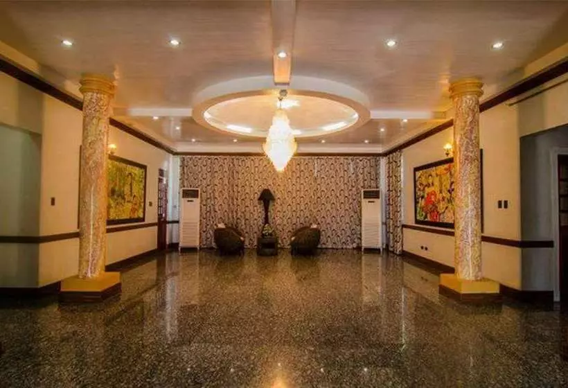 Hotelli Villa Jhoana Resort