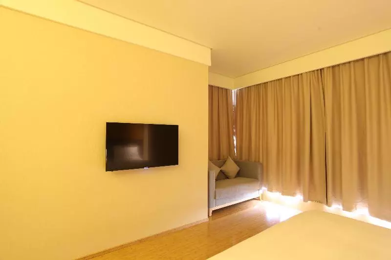 Ji Hotel Shanghai Fengxian South Bridge