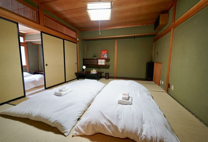 פנסיון Yamanami