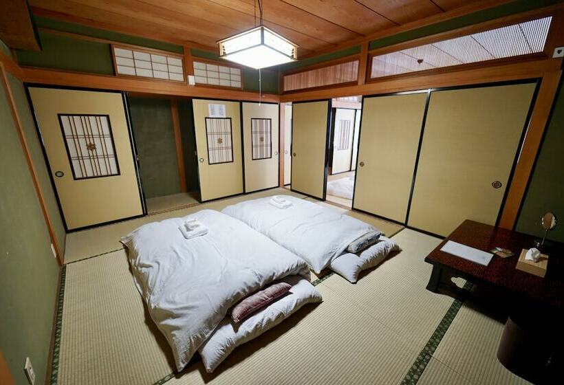 פנסיון Yamanami