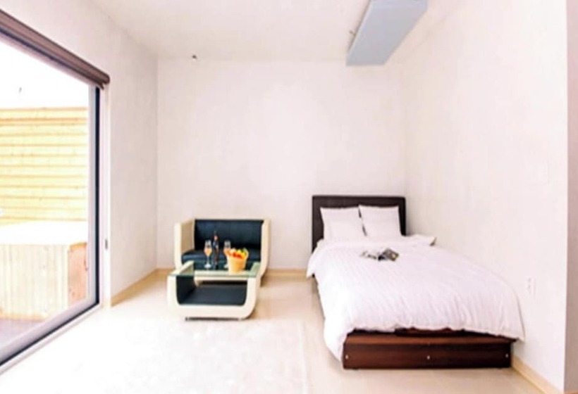 Tongyeong Hue Spa Pension