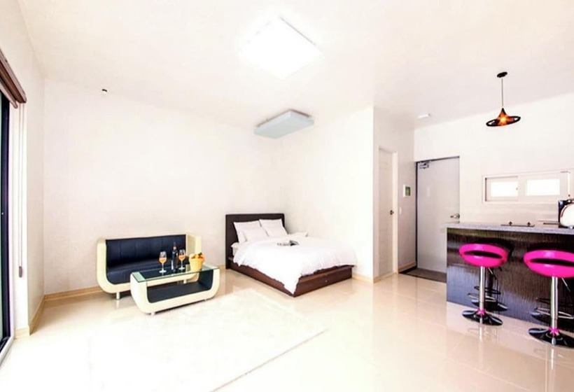 Tongyeong Hue Spa Pension