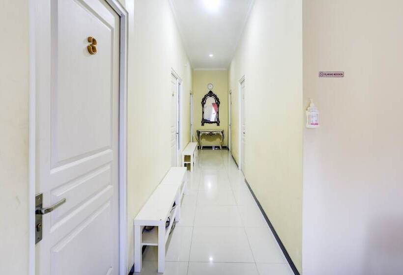هتل Griya Loka 1 Syariah Near Rsud Dr Kariadi Mitra Reddoorz