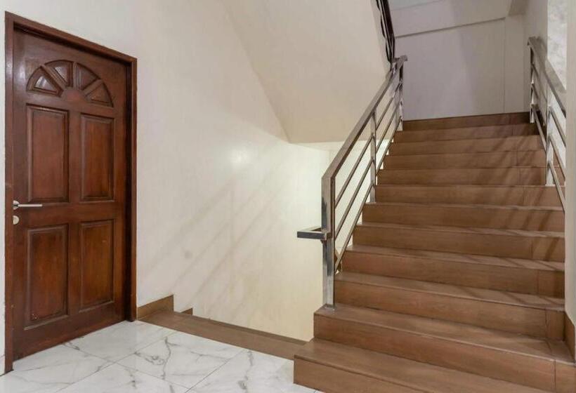 Hotel Reddoorz Plus @ Jalan Veteran Palembang