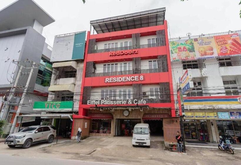 Hotel Reddoorz Plus @ Jalan Veteran Palembang