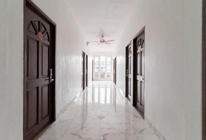 Hotel Reddoorz Plus @ Jalan Veteran Palembang