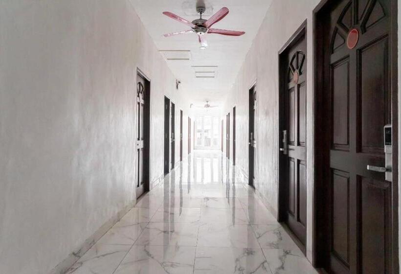 Hotel Reddoorz Plus @ Jalan Veteran Palembang