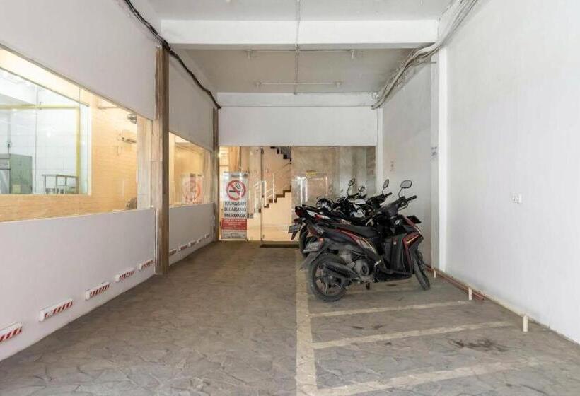 Hotel Reddoorz Plus @ Jalan Veteran Palembang