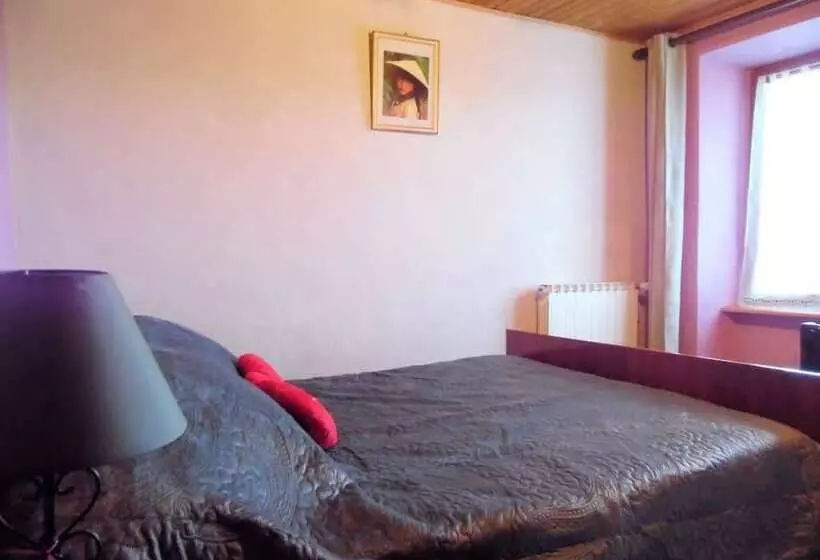 Hotelli Gite Vacances En Auvergne