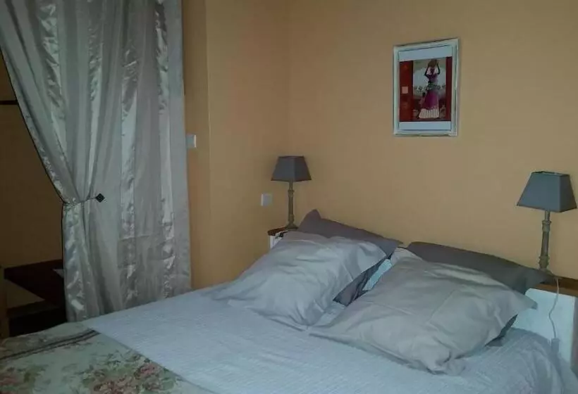 هتل à La Petite Maison