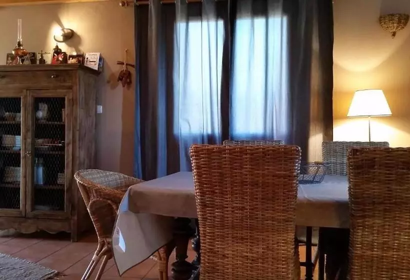 هتل à La Petite Maison