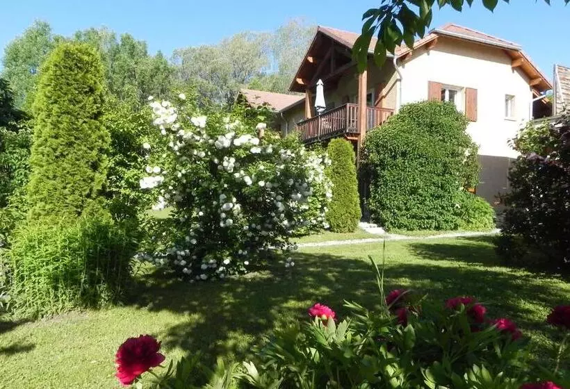هتل à La Petite Maison